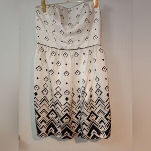 Elegant Black and White Satin Geometric Dress